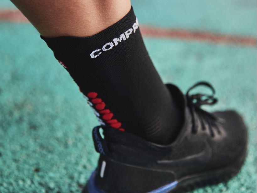 PRO RACING SOCKS V4.0 RUN HIGH - BLACKRED